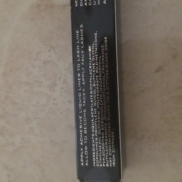 Faux Lashes Jet Black Liquid Adhesive Liner - Picture 3 of 4